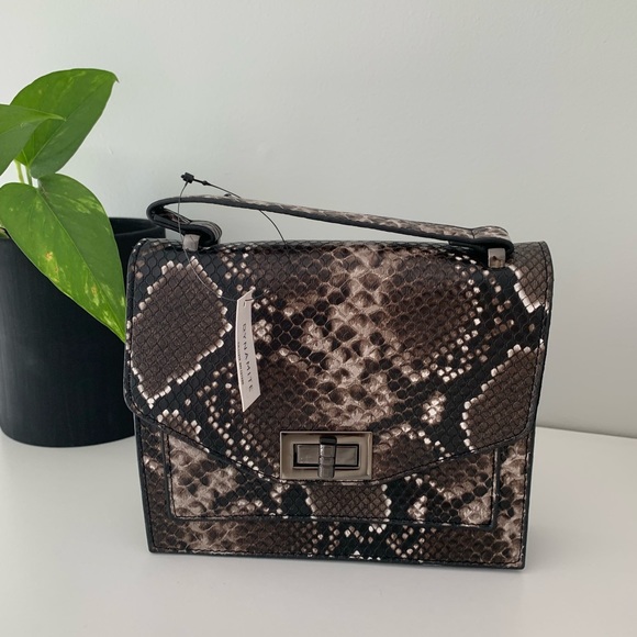 NEW - Dynamite Purse (Tags ON) - Picture 1 of 4